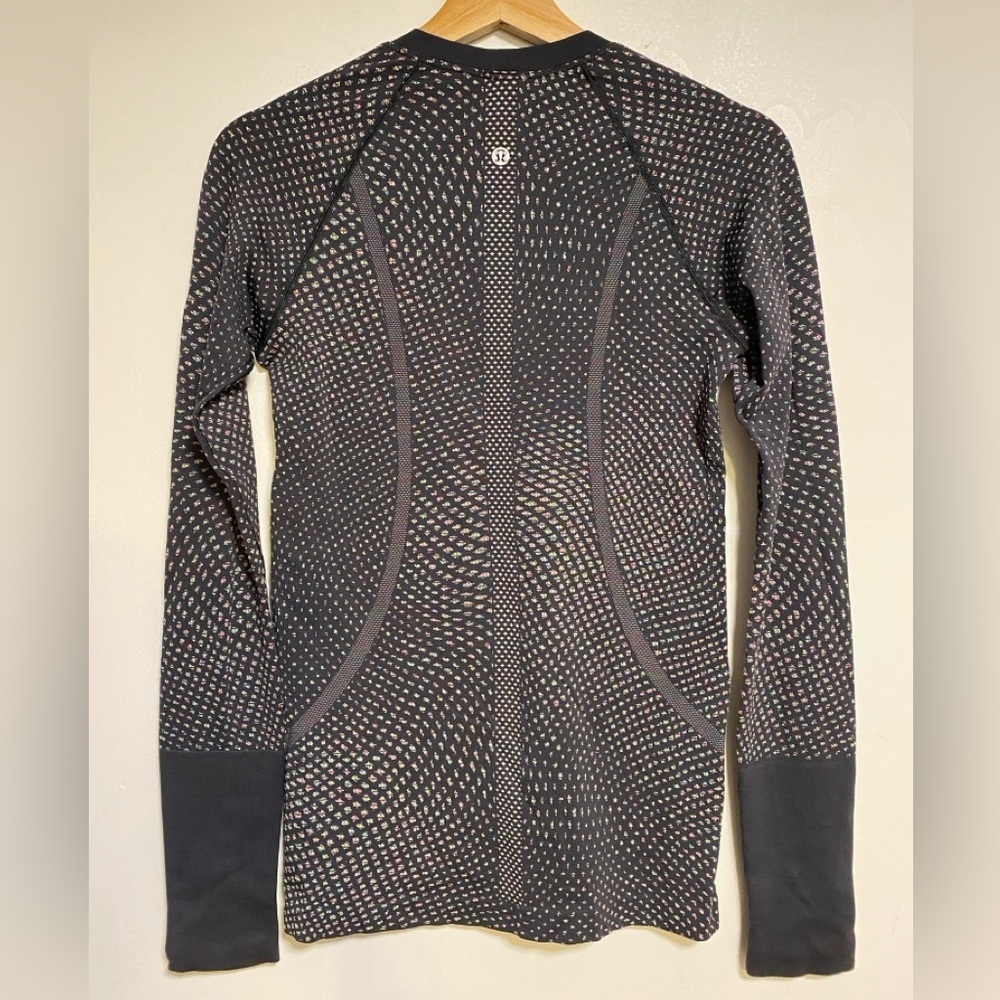 Lululemon Seamless Long Sleeve Yoga Top “Still Your Mind” Size 6 (Approx S) - Picture 7 of 10